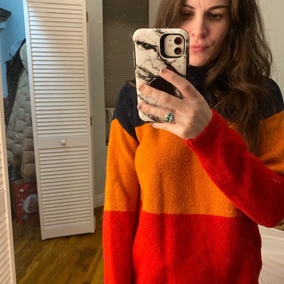 C&C California Sweater - Picture 3 of 4